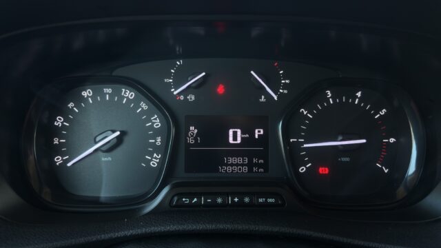 VE7VEAHKBM7809671_11_converted