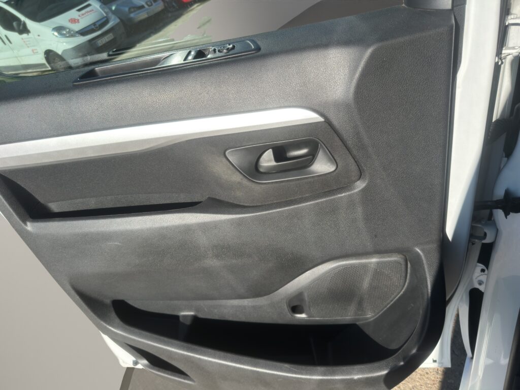 VE7VEAHKBM7809671_12_converted