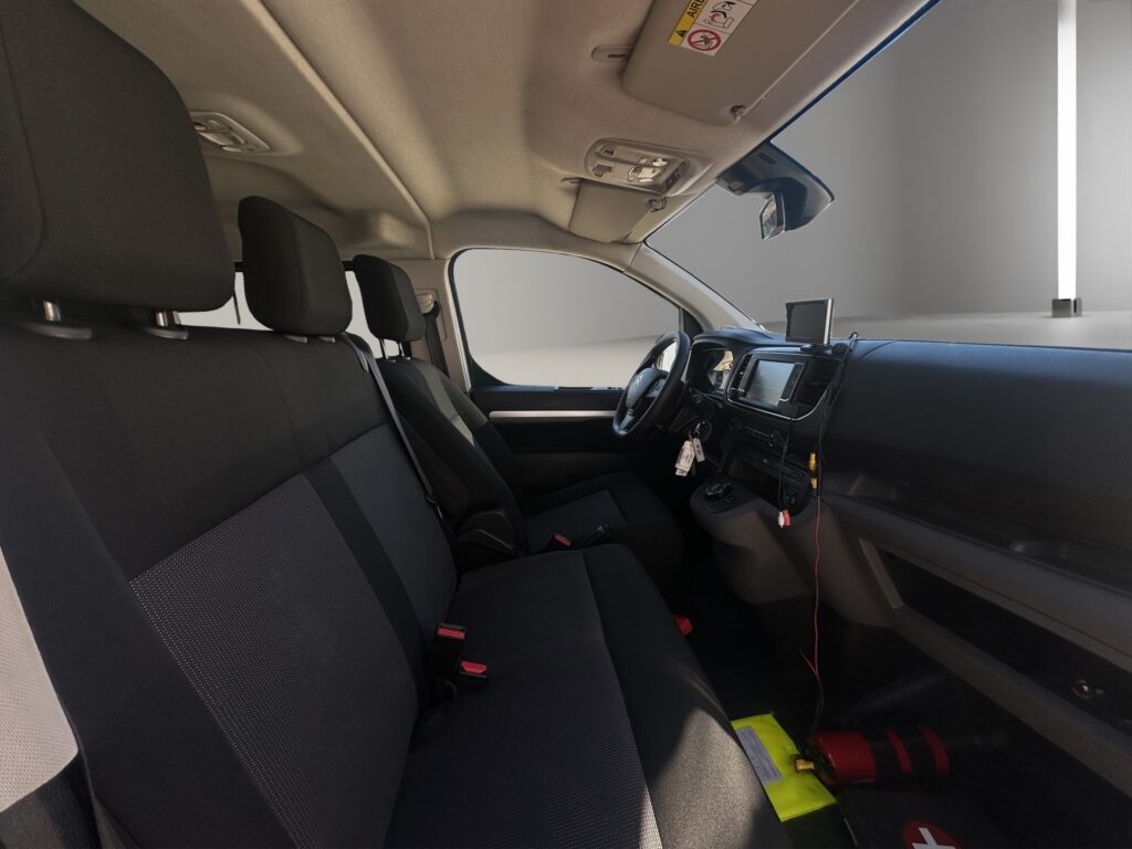 VE7VEAHKBM7809671_18_converted