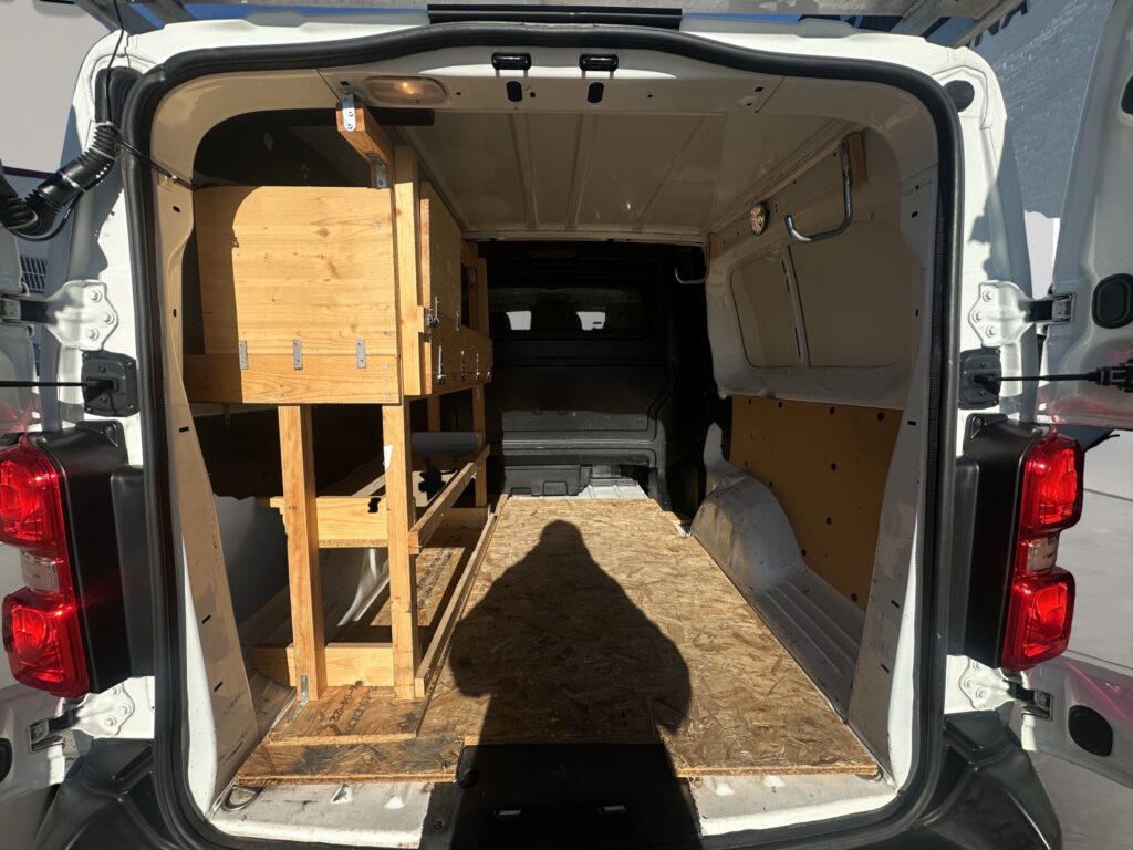 VE7VEAHKBM7809671_19_converted