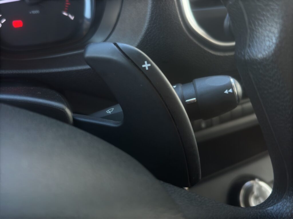 VE7VEAHKBM7809671_21_converted