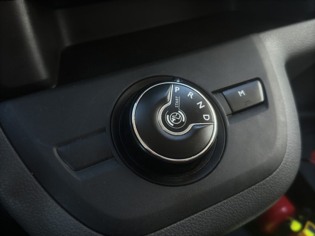 VE7VEAHKBM7809671_24_converted