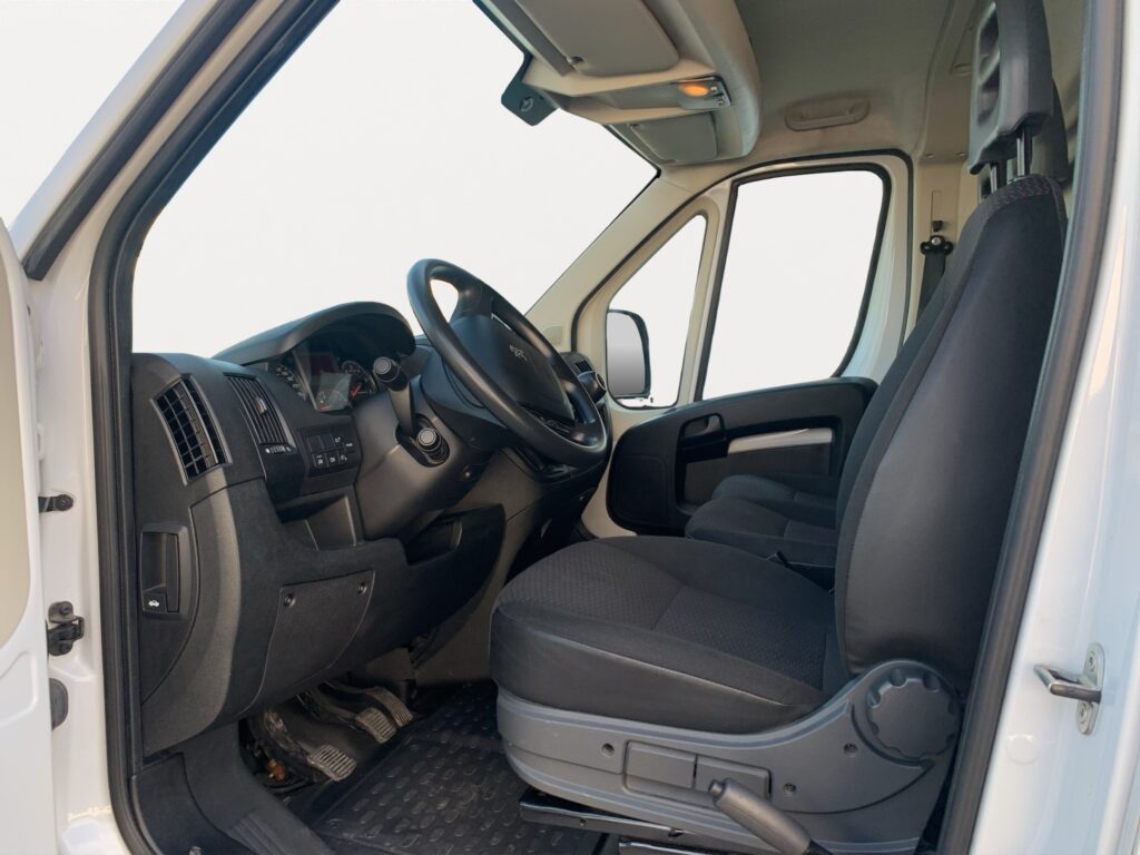 VF3YDBNFC12T72124_09_converted