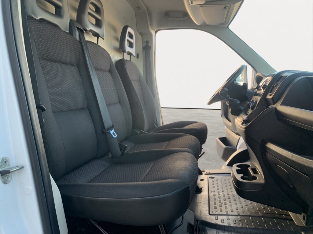 VF3YDBNFC12T72124_18_converted