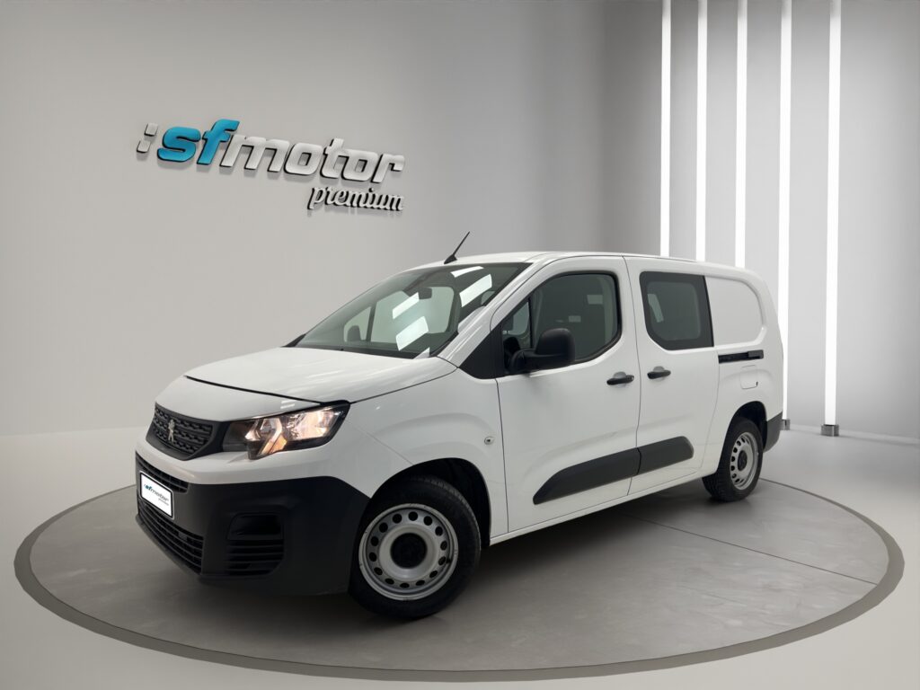 VR3EFYHYCMJ745750_02_converted