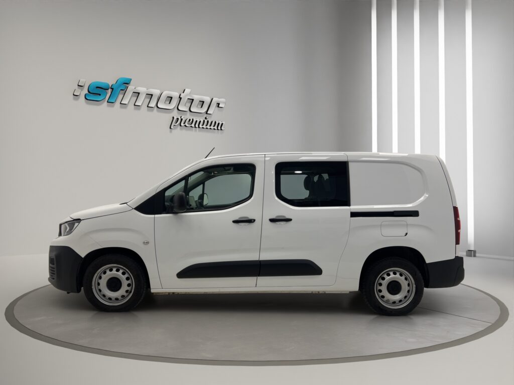 VR3EFYHYCMJ745750_03_converted