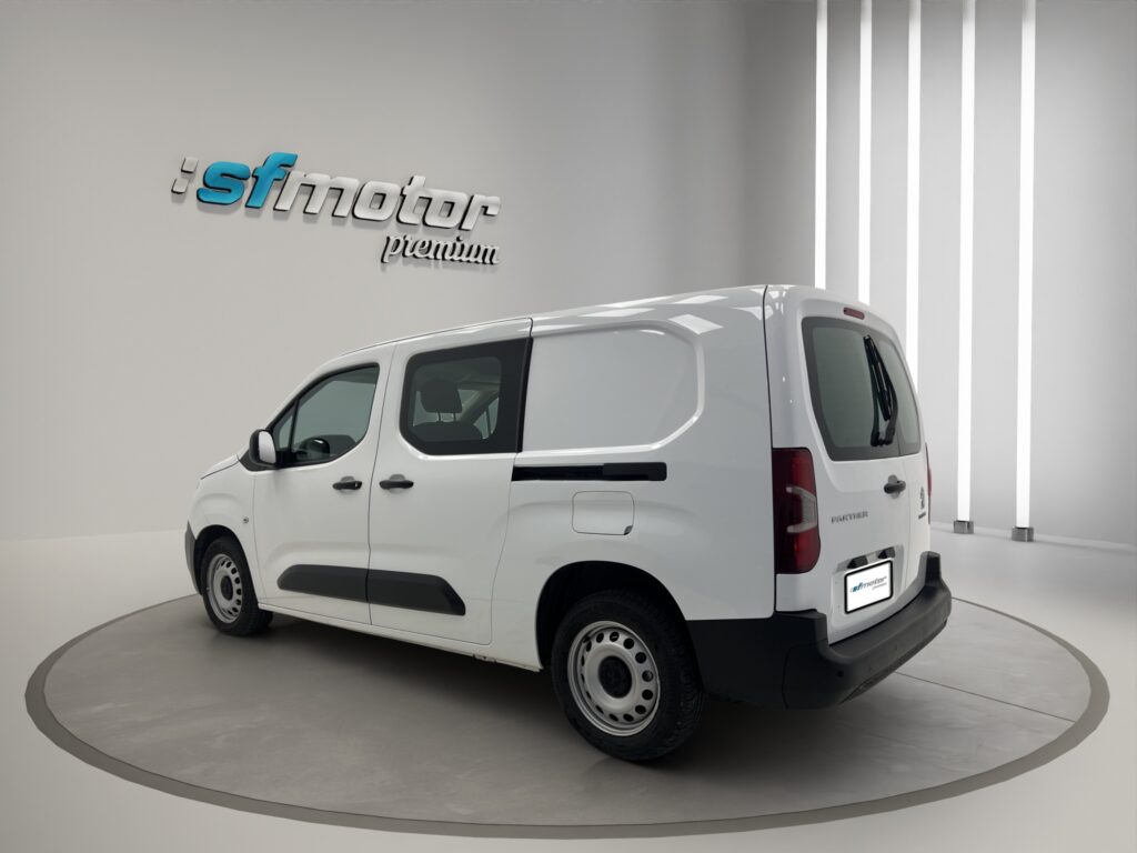 VR3EFYHYCMJ745750_04_converted