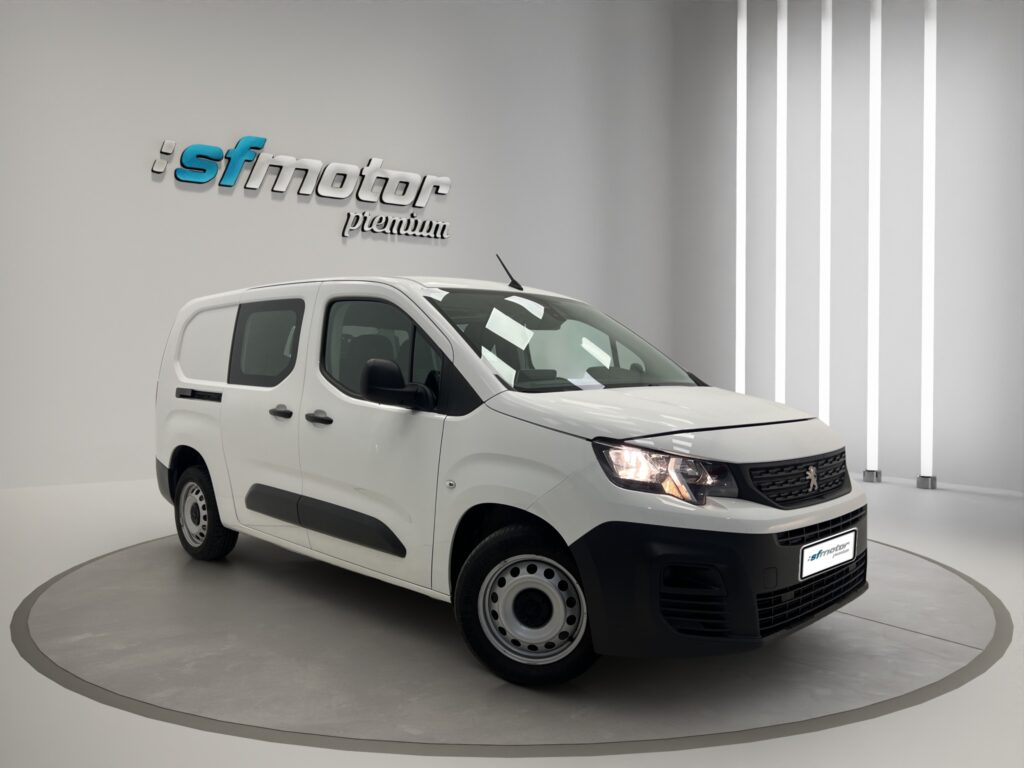 VR3EFYHYCMJ745750_08_converted