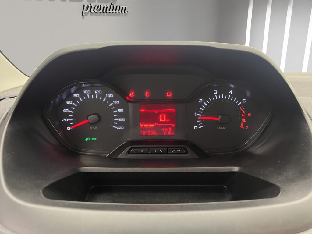 VR3EFYHYCMJ745750_11_converted