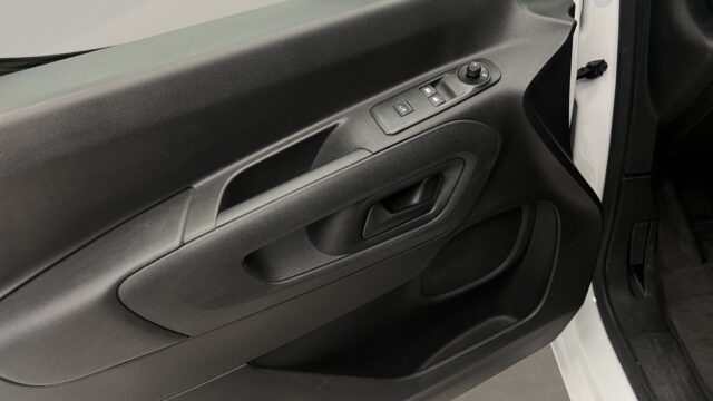 VR3EFYHYCMJ745750_12_converted