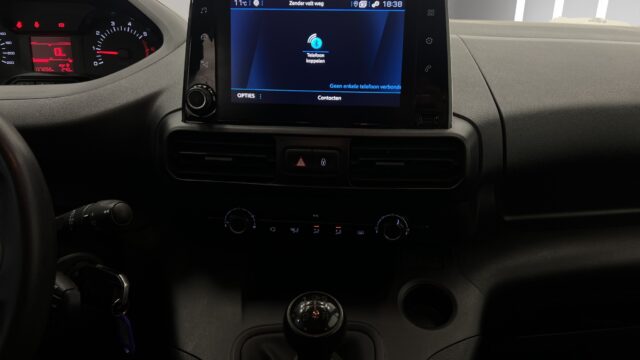 VR3EFYHYCMJ745750_15_converted