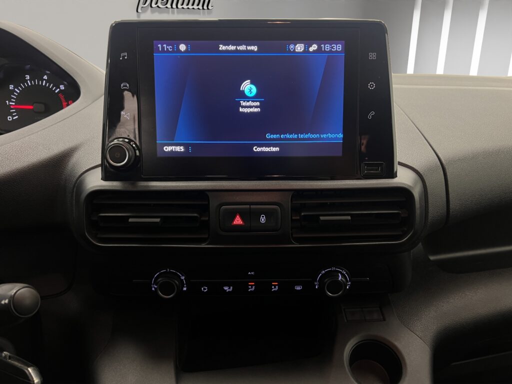 VR3EFYHYCMJ745750_16_converted