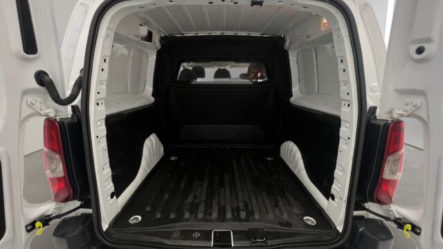 VR3EFYHYCMJ745750_20_converted