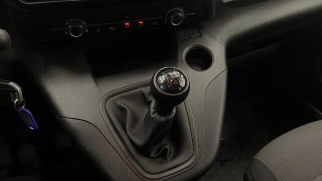 VR3EFYHYCMJ745750_21_converted