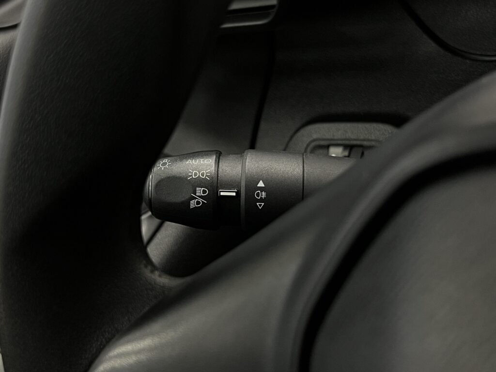 VR3EFYHYCMJ745750_24_converted