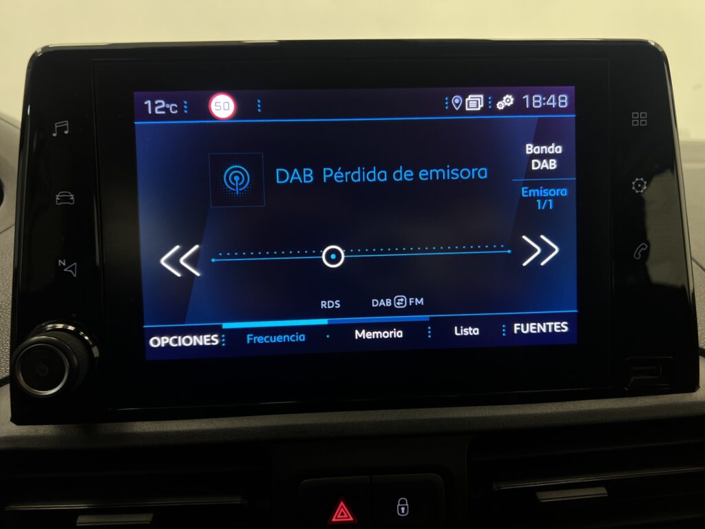 VR3EFYHYCMJ745750_29_converted