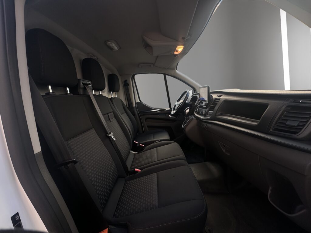 WE0YXXTTGYMR85928_17_converted