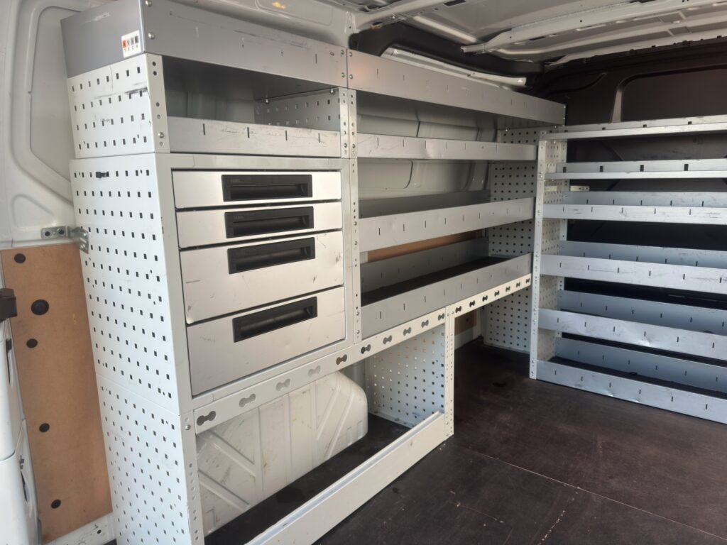 WE0YXXTTGYMR85928_19_converted