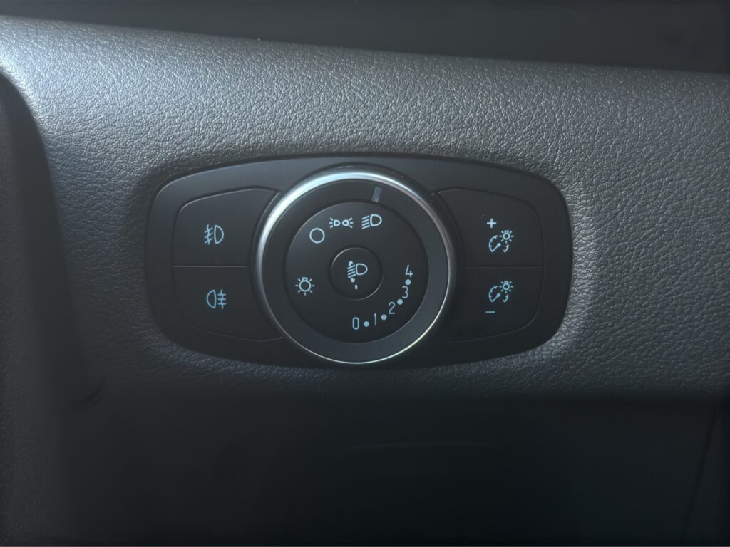 WE0YXXTTGYMR85928_26_converted