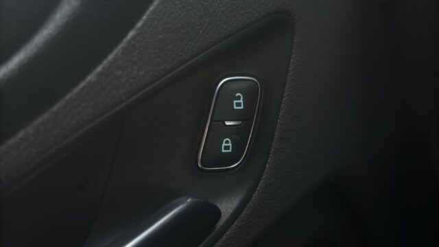 WE0YXXTTGYMR85928_28_converted