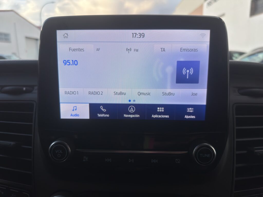 WE0YXXTTGYMR85928_32_converted