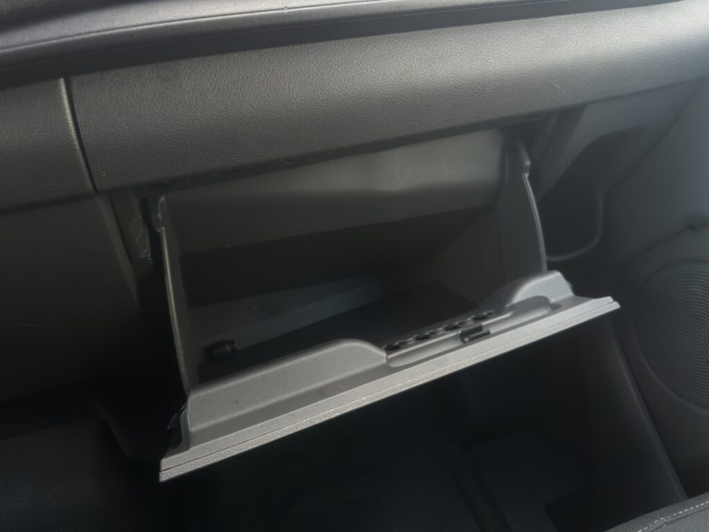 WE0YXXTTGYMR85928_35_converted