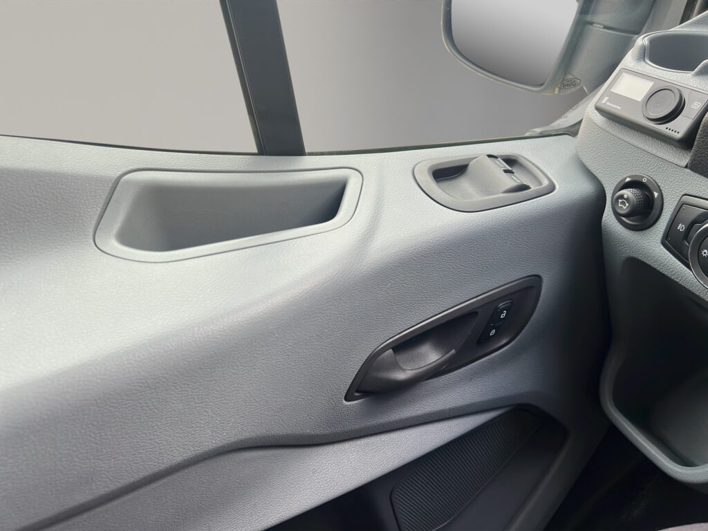 WF0XXXTTGXKD80642_12_converted