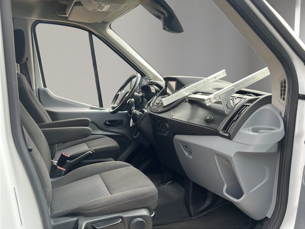 WF0XXXTTGXKD80642_17_converted