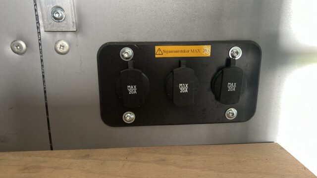 WF0XXXTTGXKD80642_24_converted