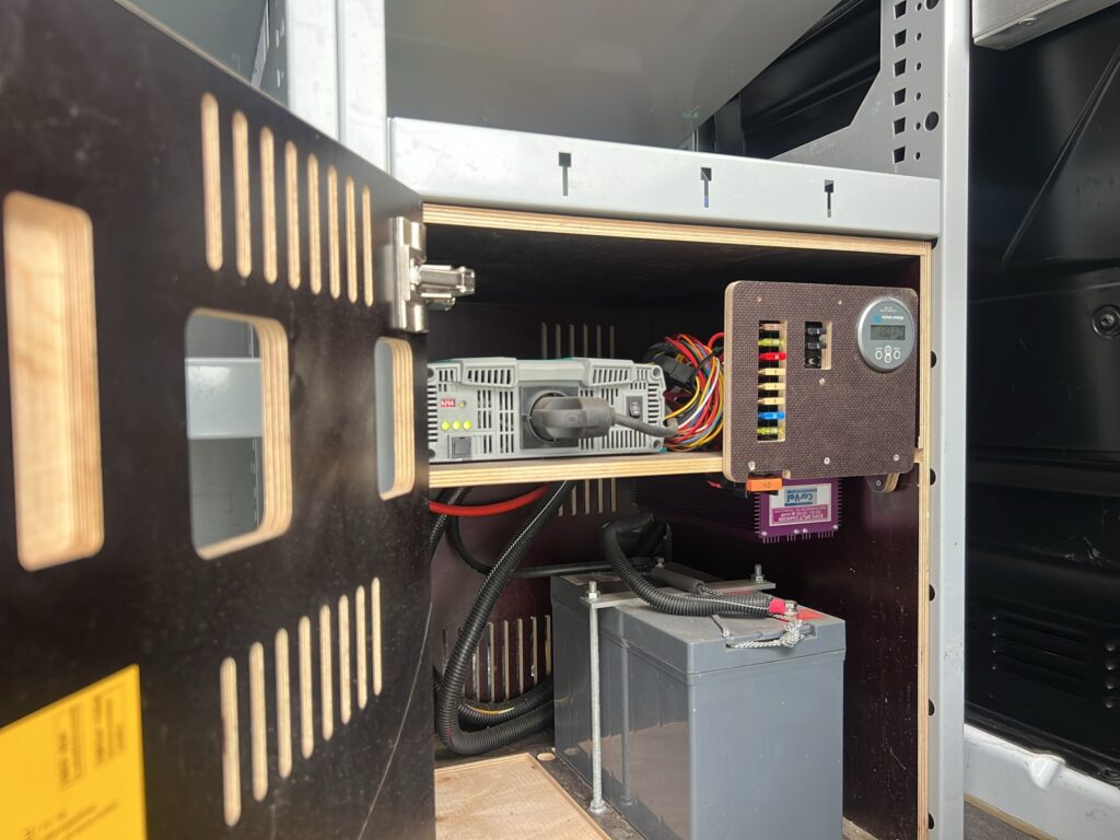 WF0XXXTTGXKD80642_28_converted