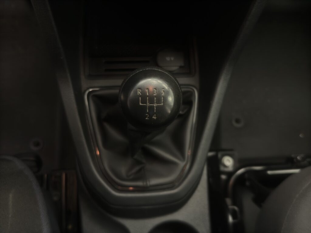 WW1ZZZ2KZLX111785_24_converted