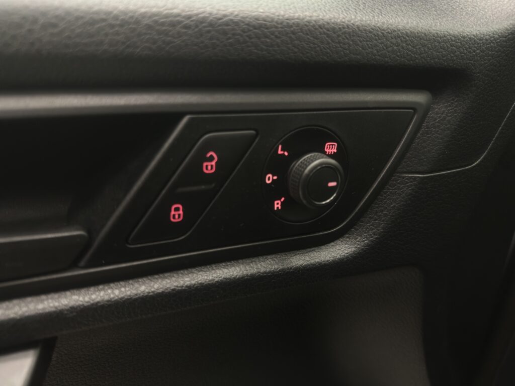 WW1ZZZ2KZLX111785_26_converted